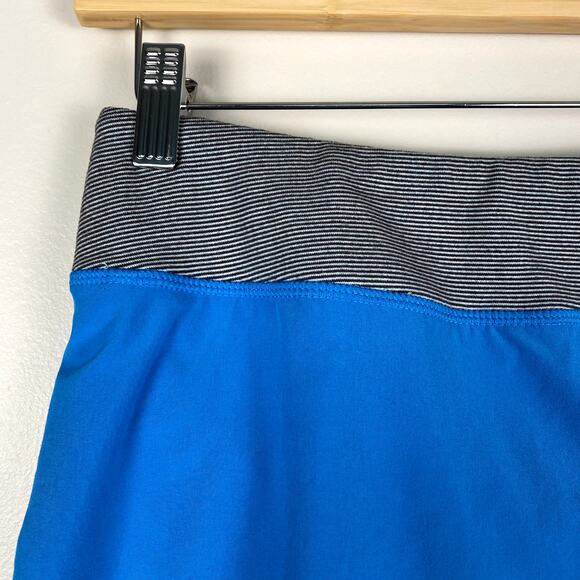 Lucy Activewear Color Block Skort in Blue and Gray - Picture 2 of 6